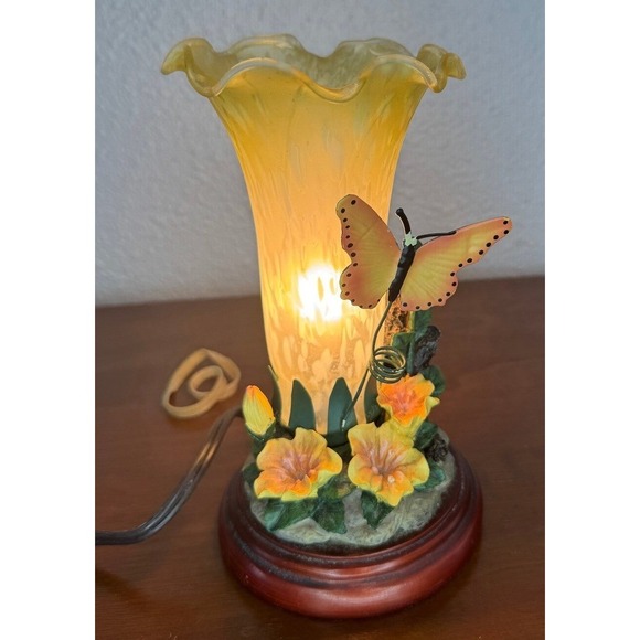 Tiffany Style Lily Flower Butterfly Table Lamp Yellow Glass Shade Light - Picture 2 of 8